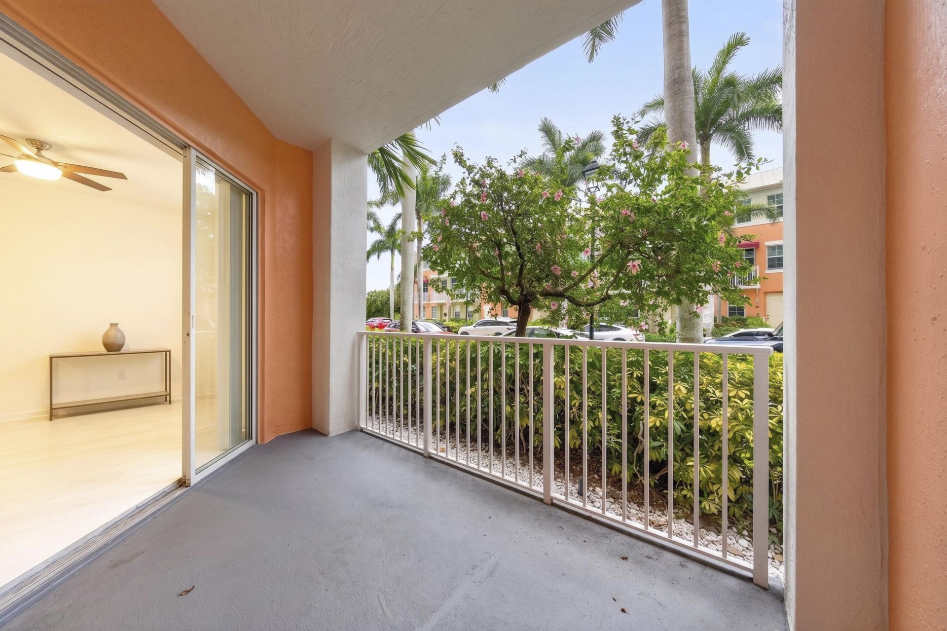 804 E Windward Way, Unit 111, Lantana, FL 33462 Photo