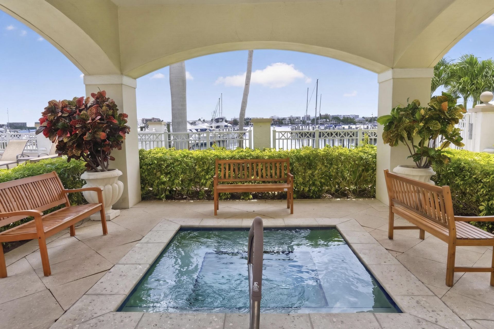 804 E Windward Way, Unit 111, Lantana, FL 33462 Photo