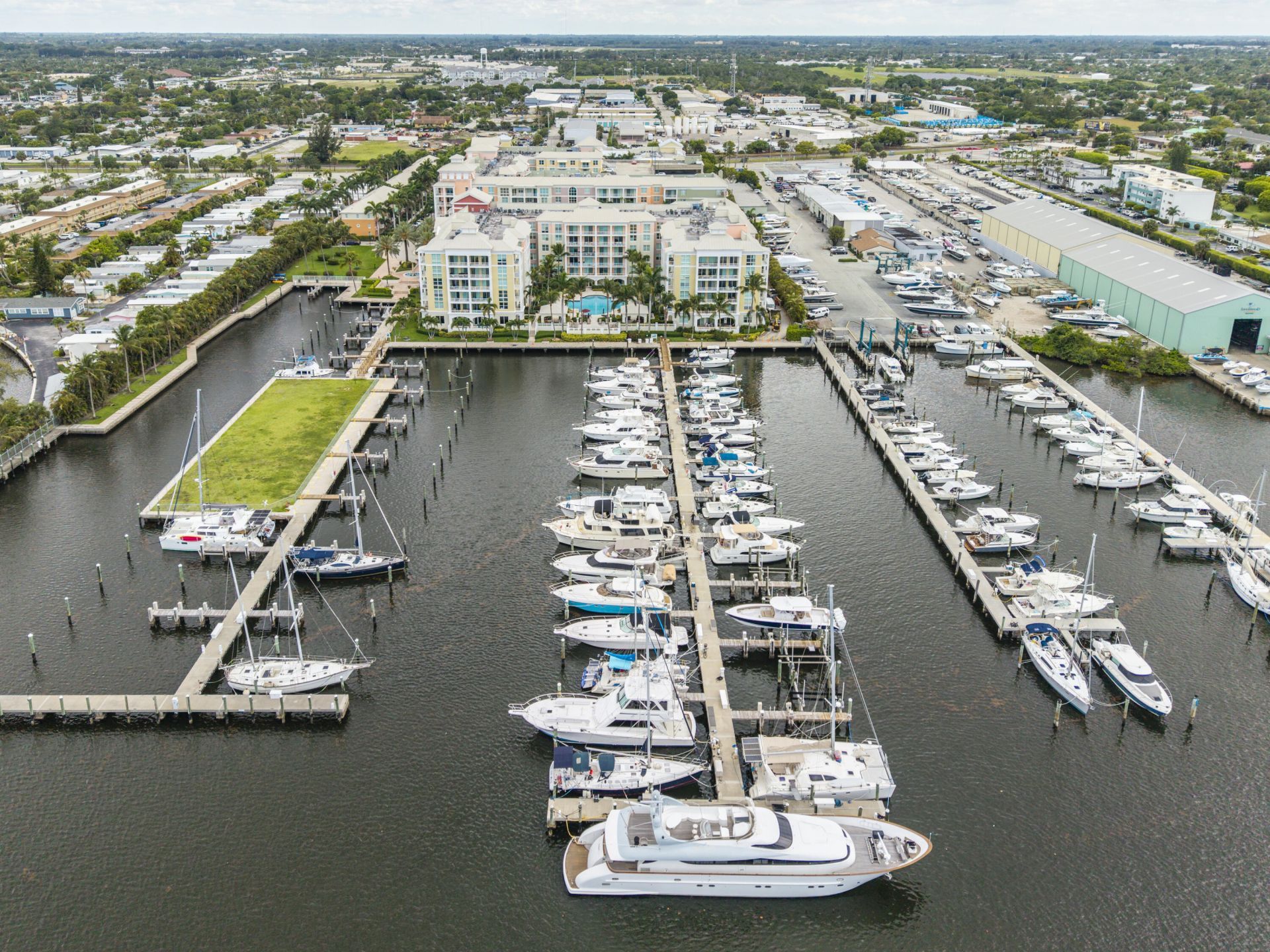 804 E Windward Way, Unit 111, Lantana, FL 33462 Photo