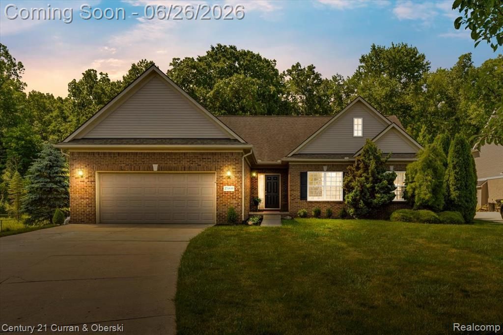 27099 Celtic Drive, Flat Rock, MI 48134 Main Photo