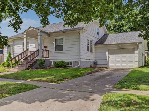 1012 10th Street, Nevada, IA 50201