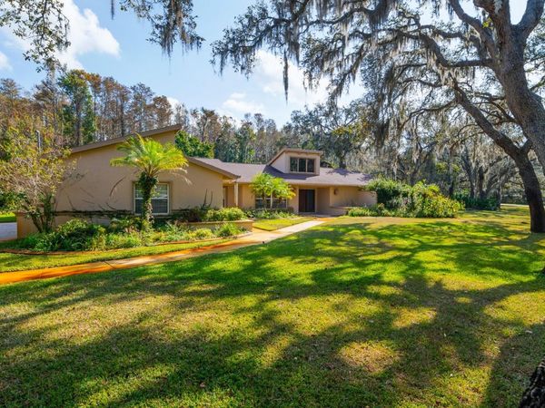 10206 LAKEVIEW DRIVE , NEW PORT RICHEY, FL 34654