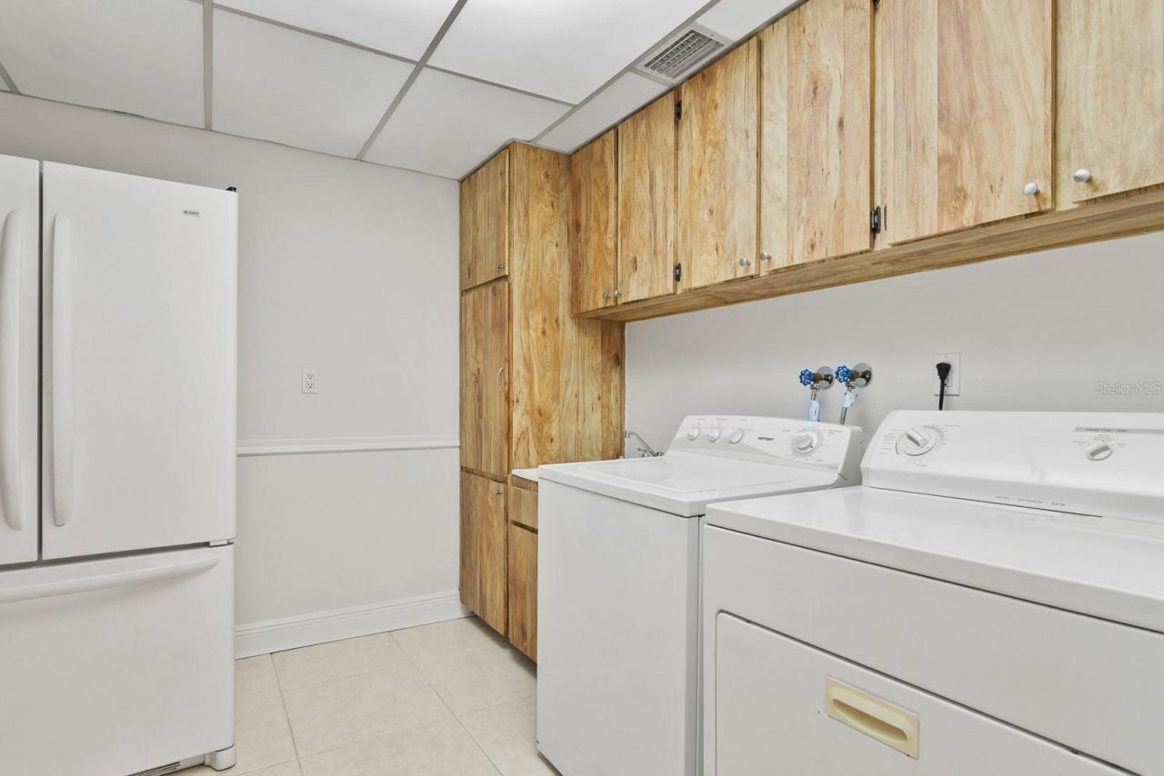 10206 Lakeview Drive , New Port Richey, FL 34654 Photo