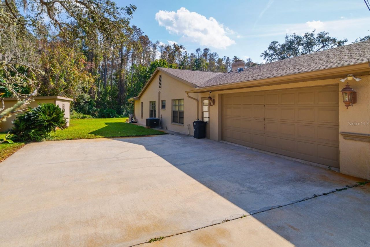 10206 Lakeview Drive , New Port Richey, FL 34654 Photo