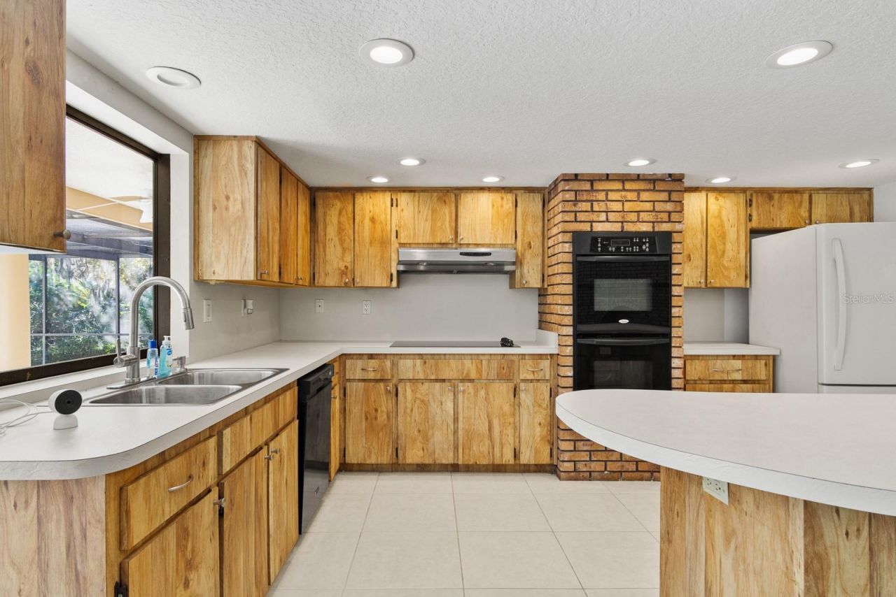 10206 Lakeview Drive , New Port Richey, FL 34654 Photo