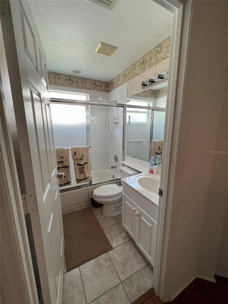6632 Pineview Terrace, Unit 10-201, Bradenton, FL 34203 Photo