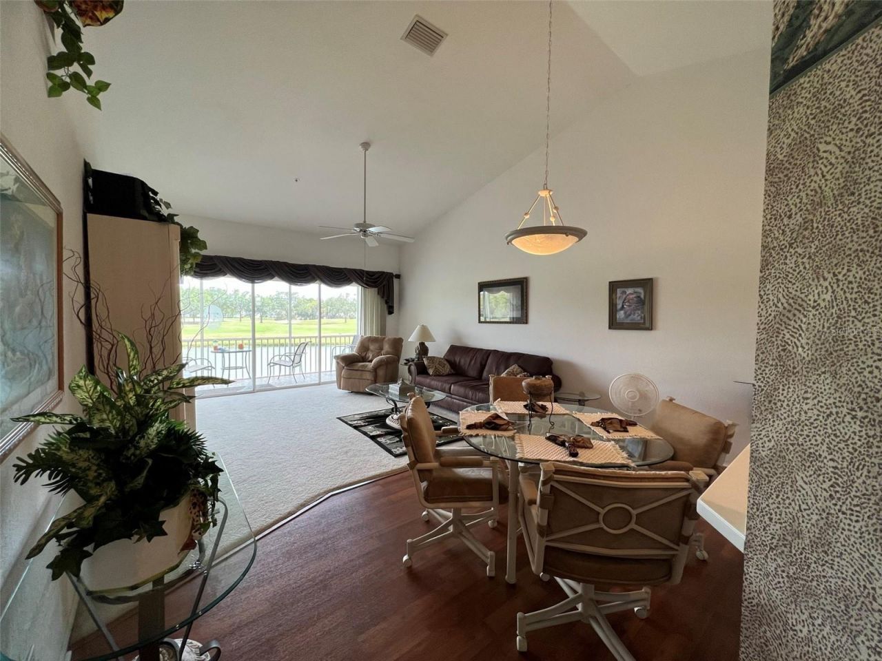 6632 Pineview Terrace, Unit 10-201, Bradenton, FL 34203 Photo