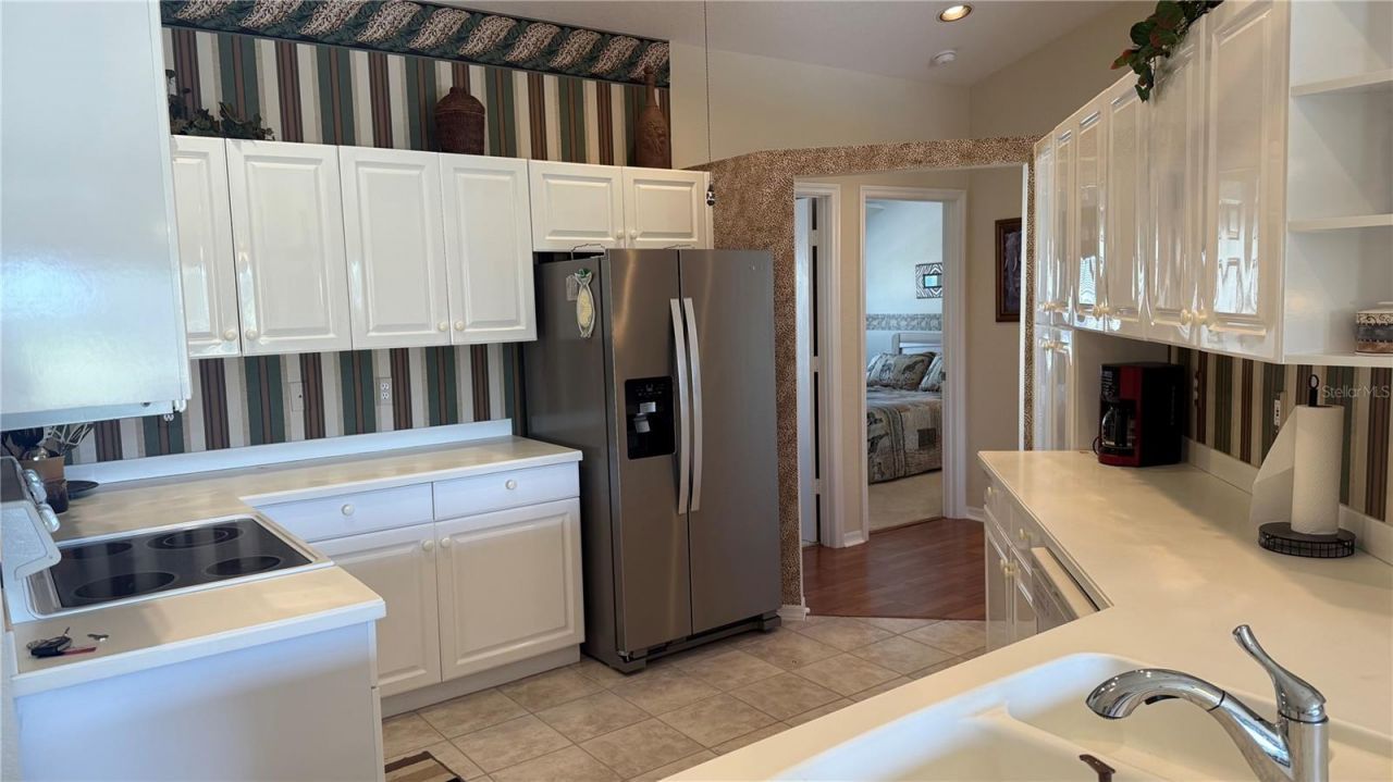 6632 Pineview Terrace, Unit 10-201, Bradenton, FL 34203 Photo