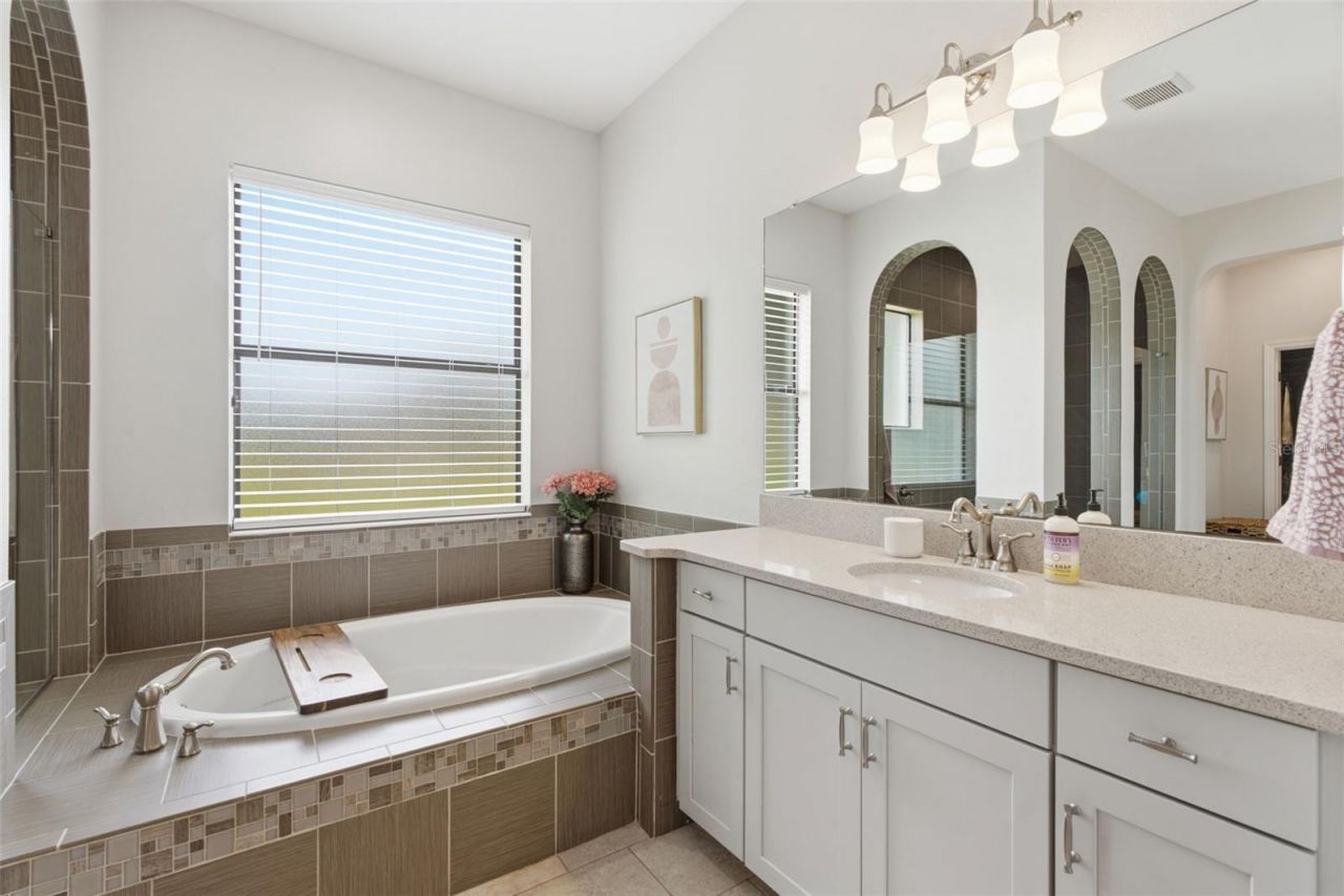 17909 Howsmoor Place, Lutz, FL 33559 Photo