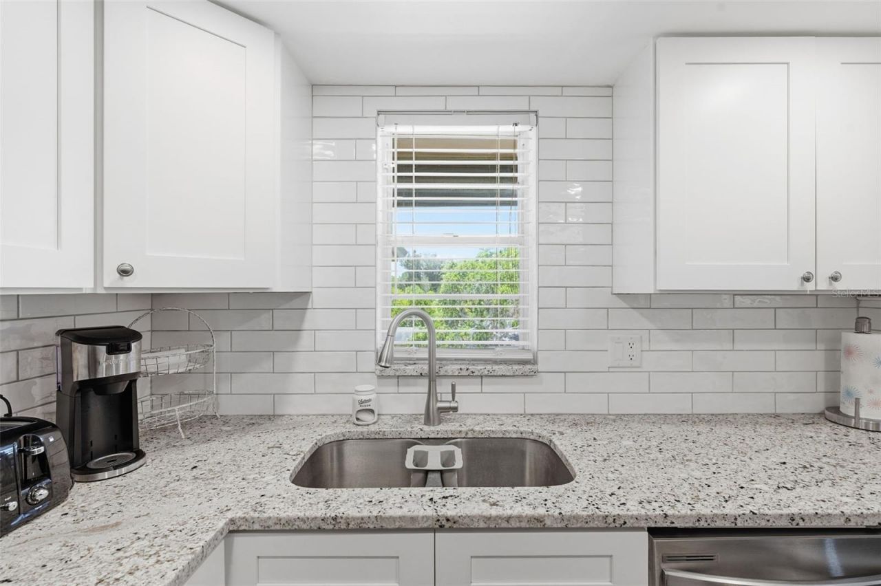 5245 Amulet Drive , Unit 306, New Port Richey, FL 34652 Photo