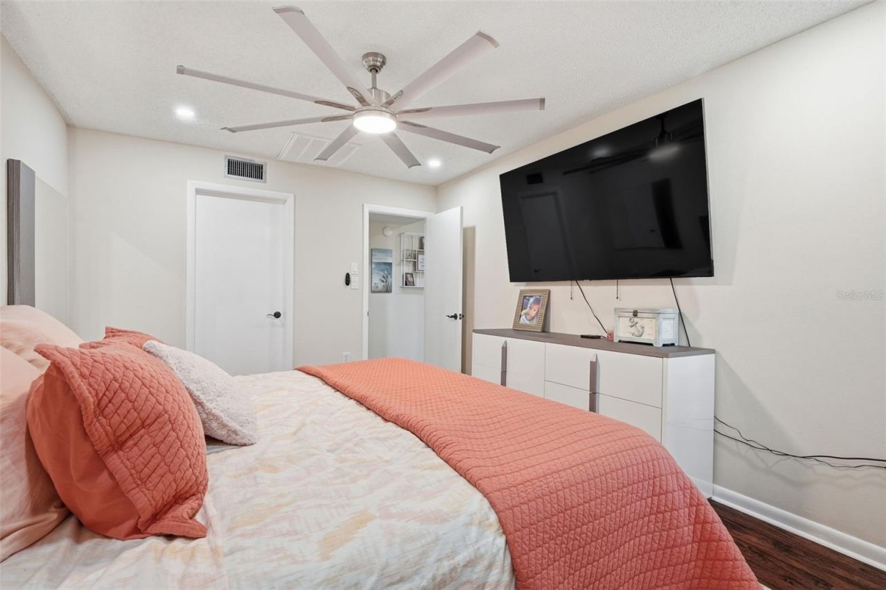 5245 Amulet Drive , Unit 306, New Port Richey, FL 34652 Photo