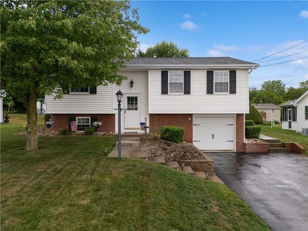 223 Eleanor Dr, Latrobe, PA 15650