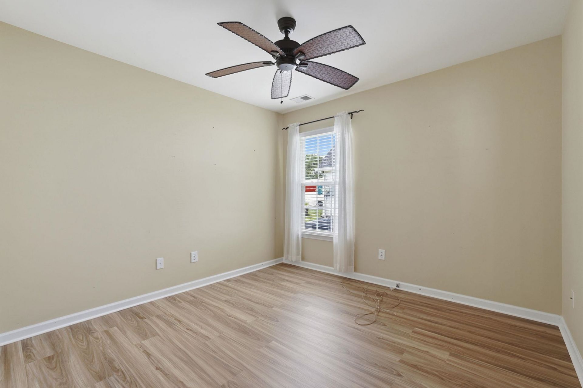 4544 Fringetree Dr. Photo 14