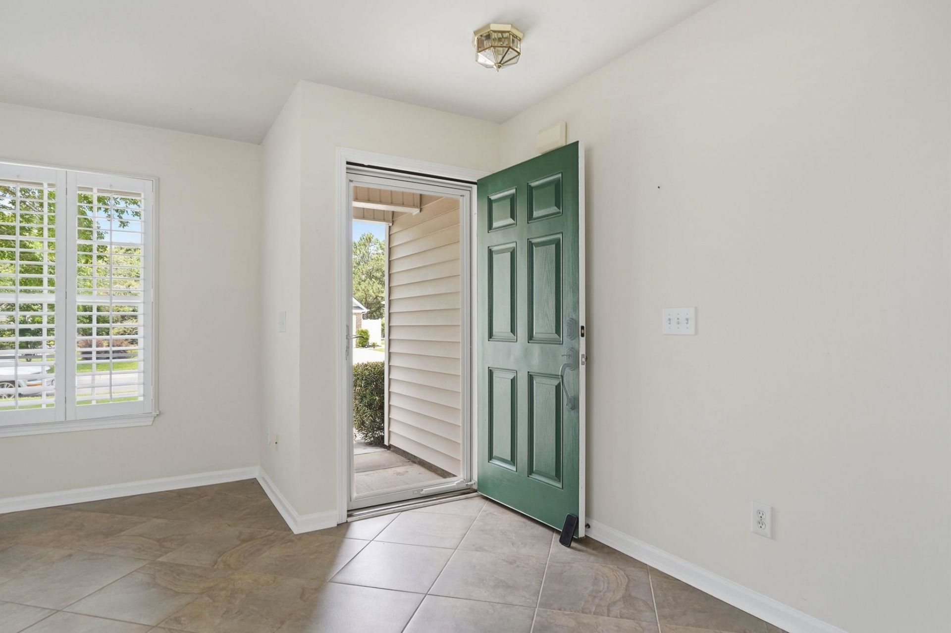 4544 Fringetree Dr. Photo 15