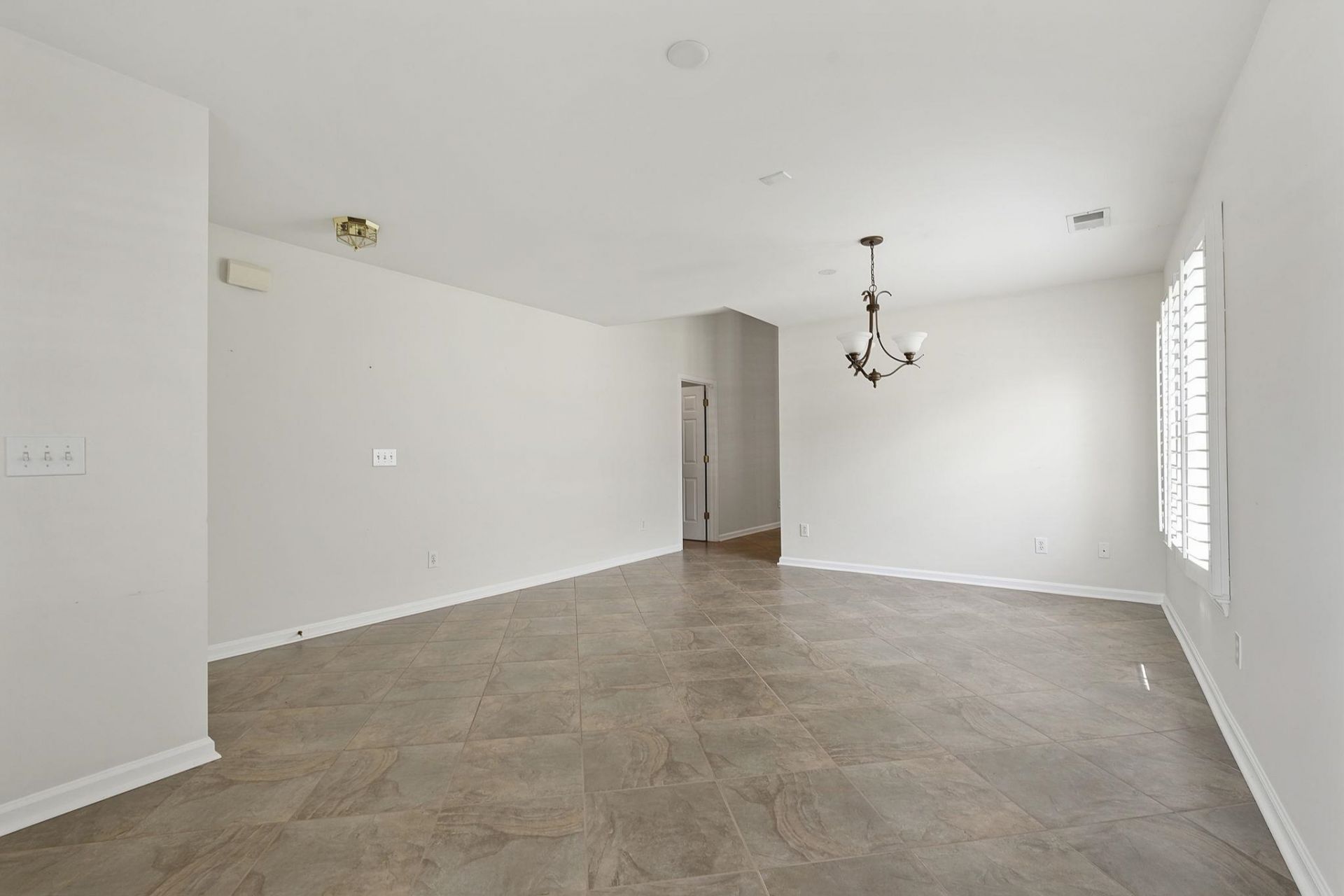 4544 Fringetree Dr. Photo 17