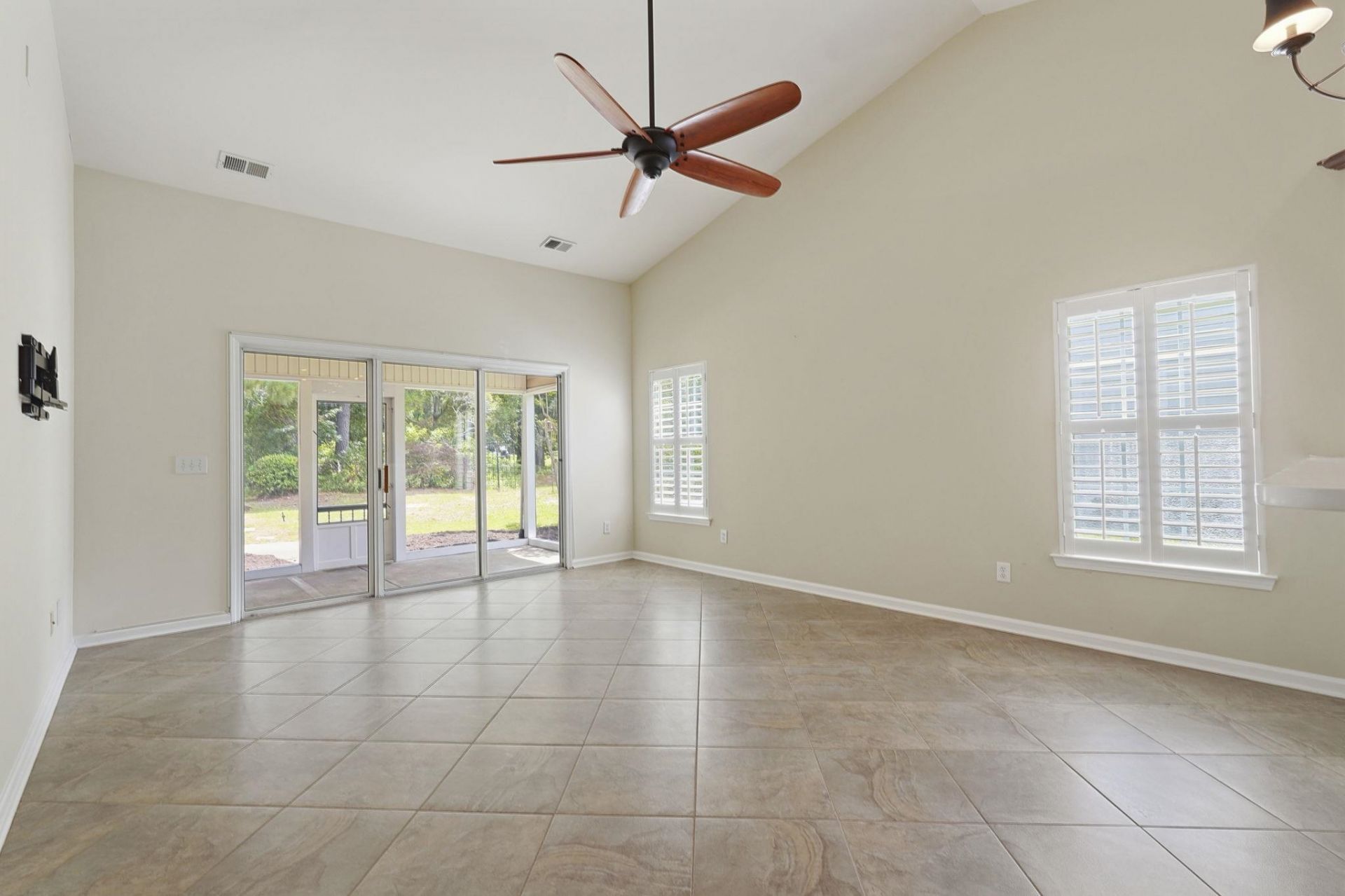 4544 Fringetree Dr. Photo 23