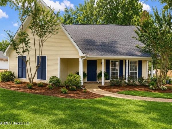 556 Brookstone Circle, Madison, MS 39110