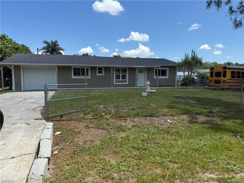 2199 Wyandotte Ave , Alva, FL 33920 Photo