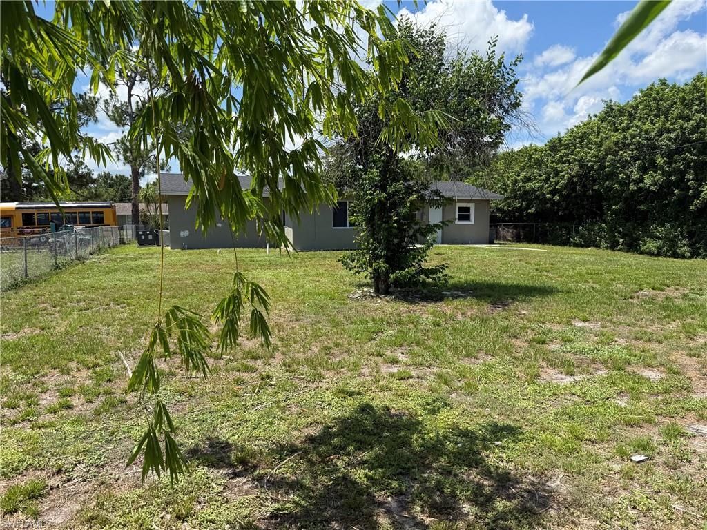 2199 Wyandotte Ave , Alva, FL 33920 Photo