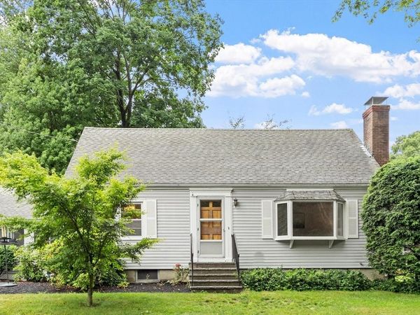 12 Hunt Rd, Bedford, MA 01730