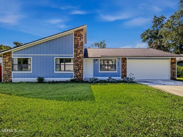 437 HAWAIIAN Terrace, Jacksonville, FL 32216