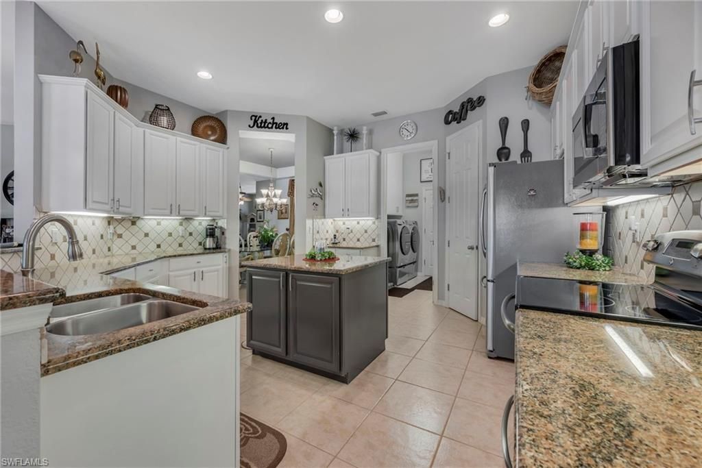 2111 Grove Dr , Naples, FL 34120 Photo