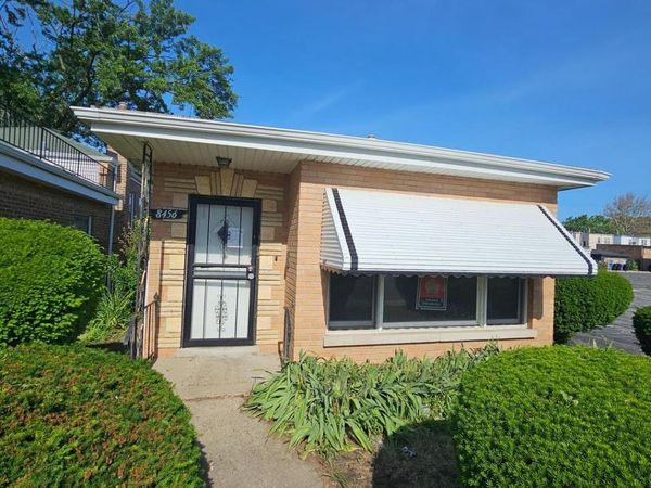 8456 S Damen Avenue , Chicago, IL 60620