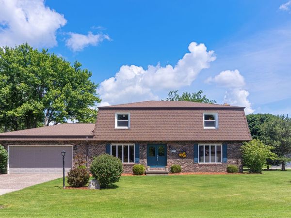 5573 S Beebe Drive, Rochelle, IL 61068