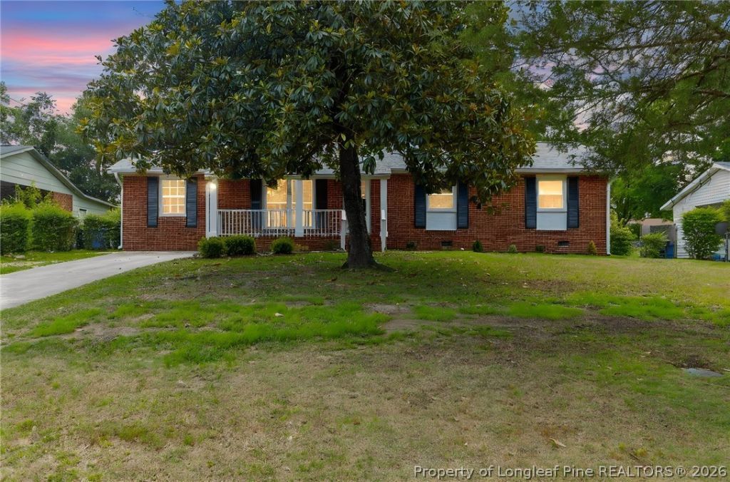 213 Lansdowne Road, Fayetteville, NC 28314 Main Photo