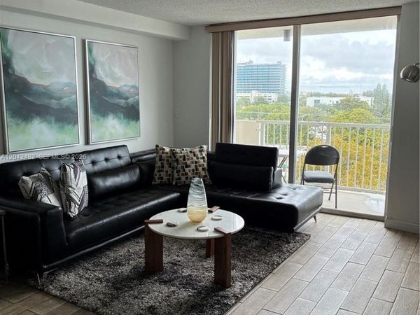 2000 NE 135th St , Unit 710, North Miami, FL 33181