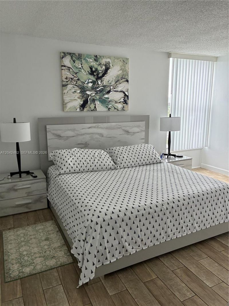 2000 NE 135th St, Unit 710, North Miami, FL 33181 Photo