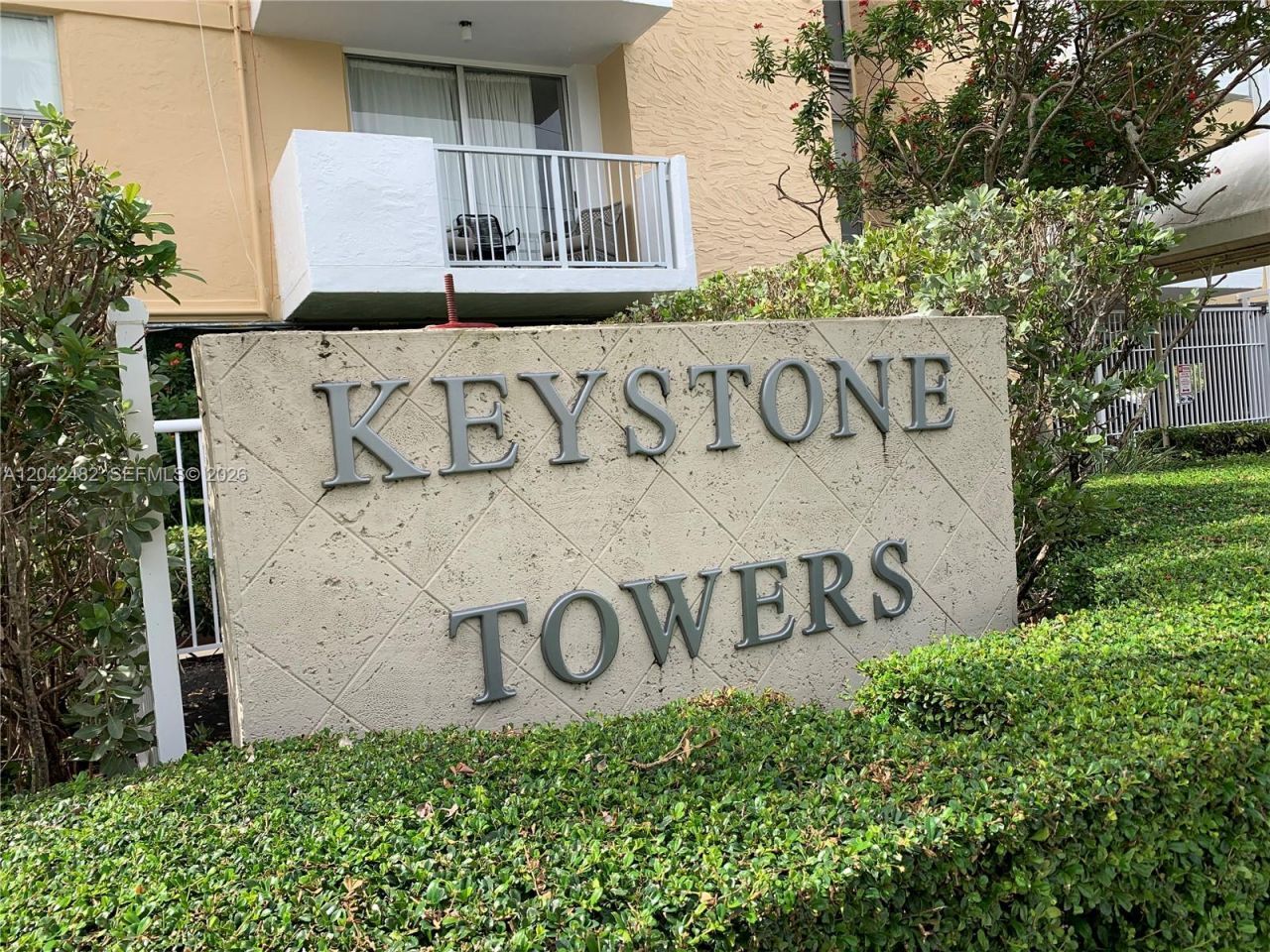 2000 NE 135th St, Unit 710, North Miami, FL 33181 Photo