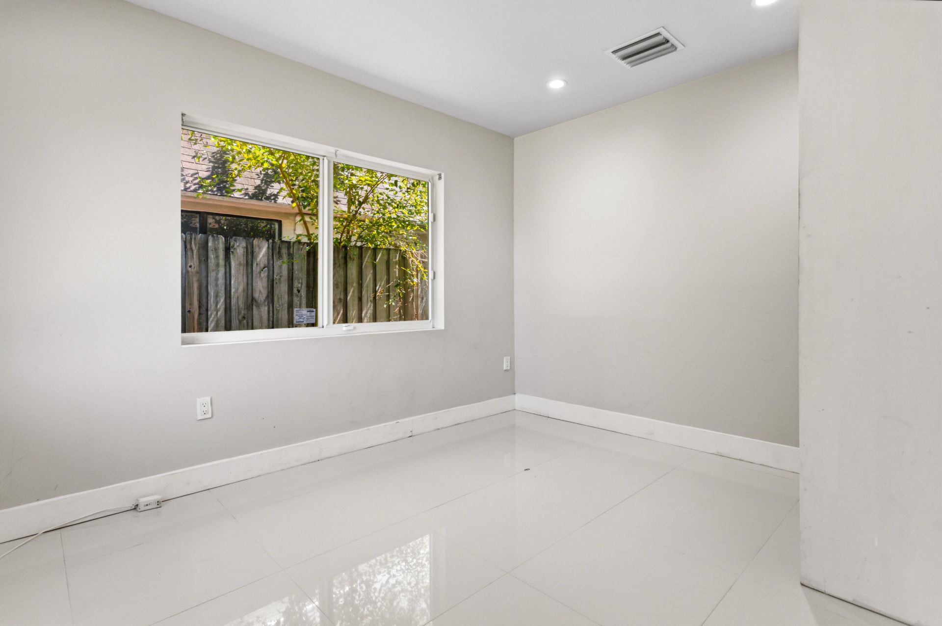 1519-1521 NW 8th Avenue, Fort Lauderdale, FL 33311 Photo
