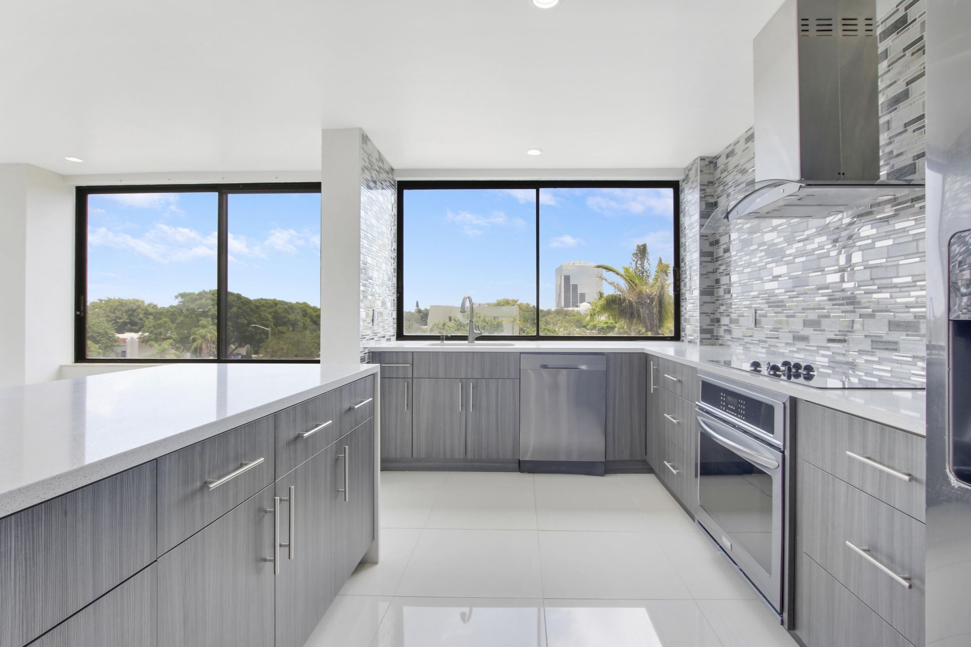 1500 Presidential Way, Unit 404, West Palm Beach, FL 33401 Photo