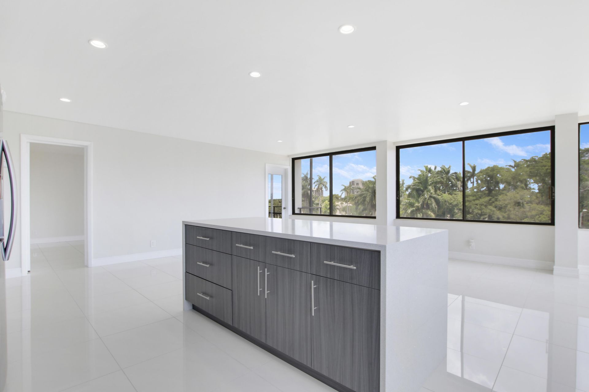1500 Presidential Way, Unit 404, West Palm Beach, FL 33401 Photo