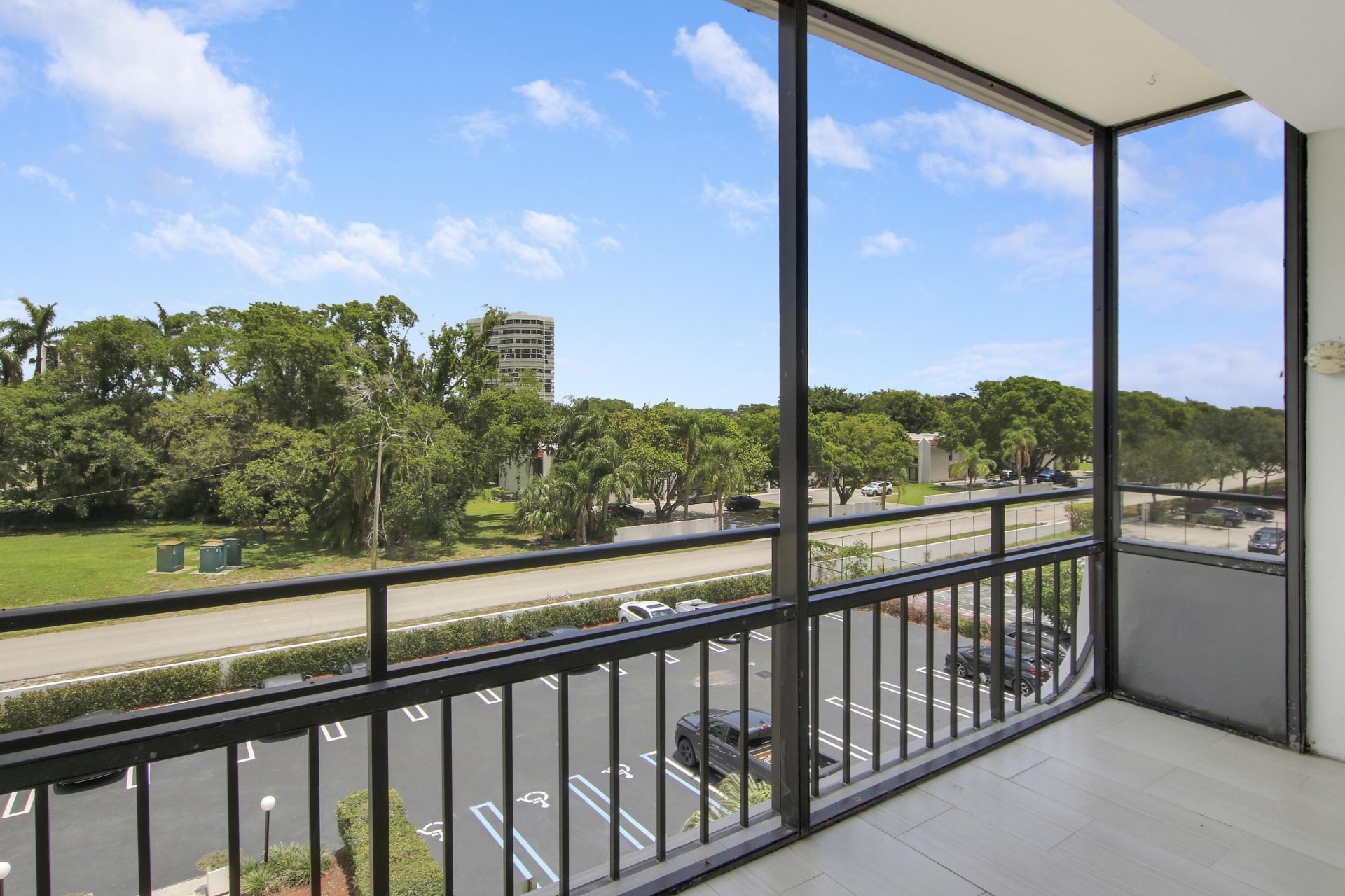 1500 Presidential Way, Unit 404, West Palm Beach, FL 33401 Photo