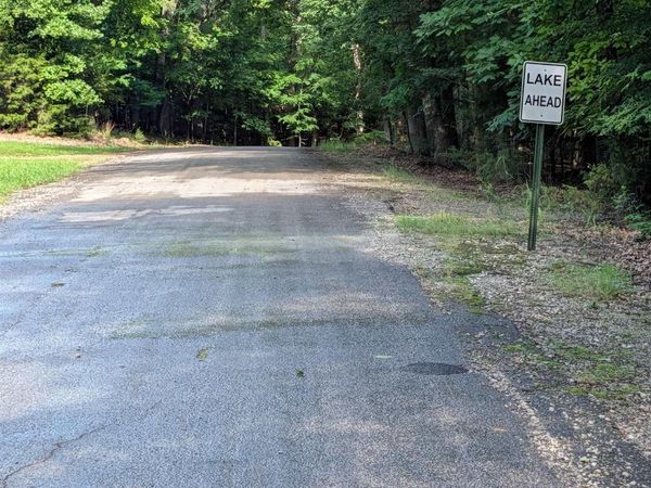 Yellville, AR 72687
