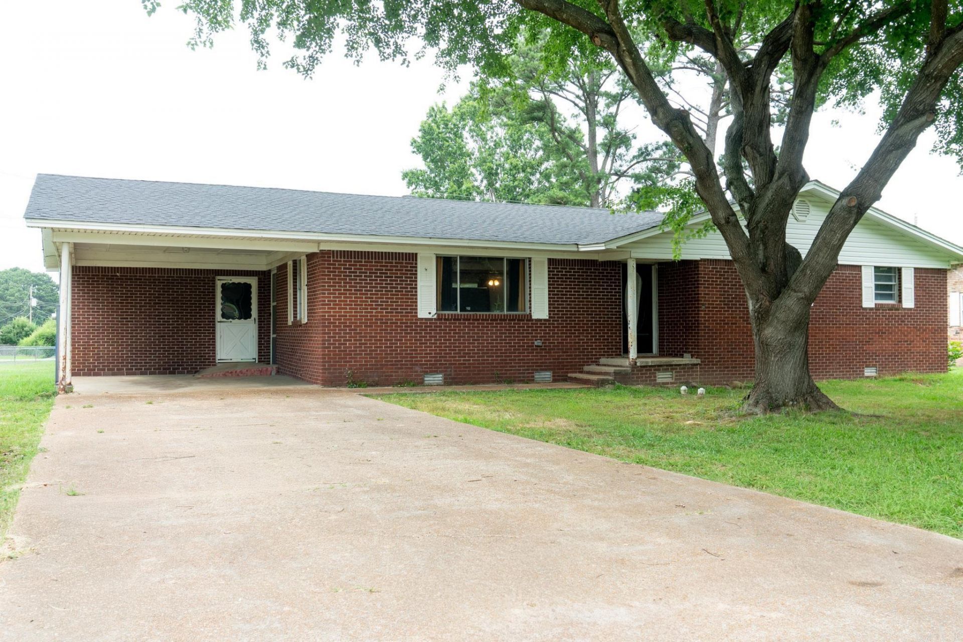 904 W College  Beebe, AR 72012