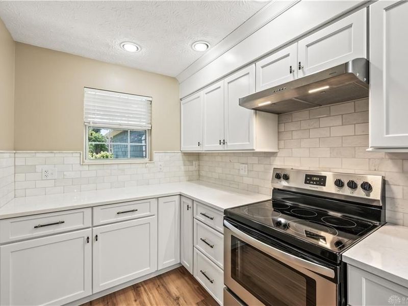 908 Cambridge Circle, Troy, OH 45373 Photo 10