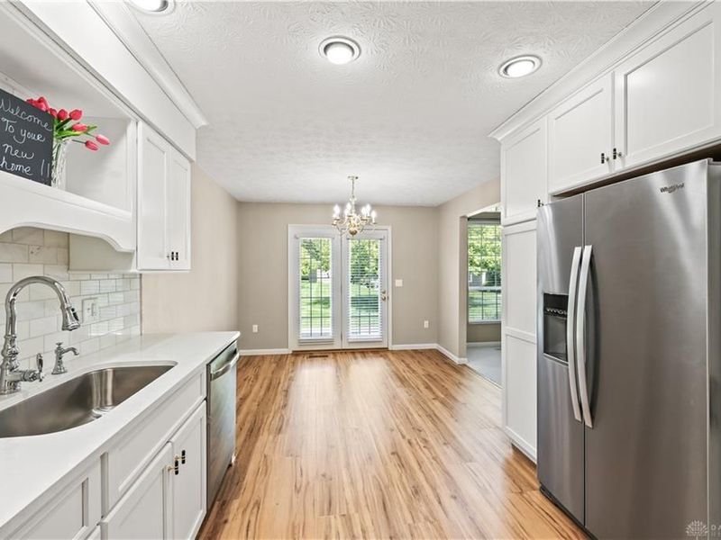 908 Cambridge Circle, Troy, OH 45373 Photo 12