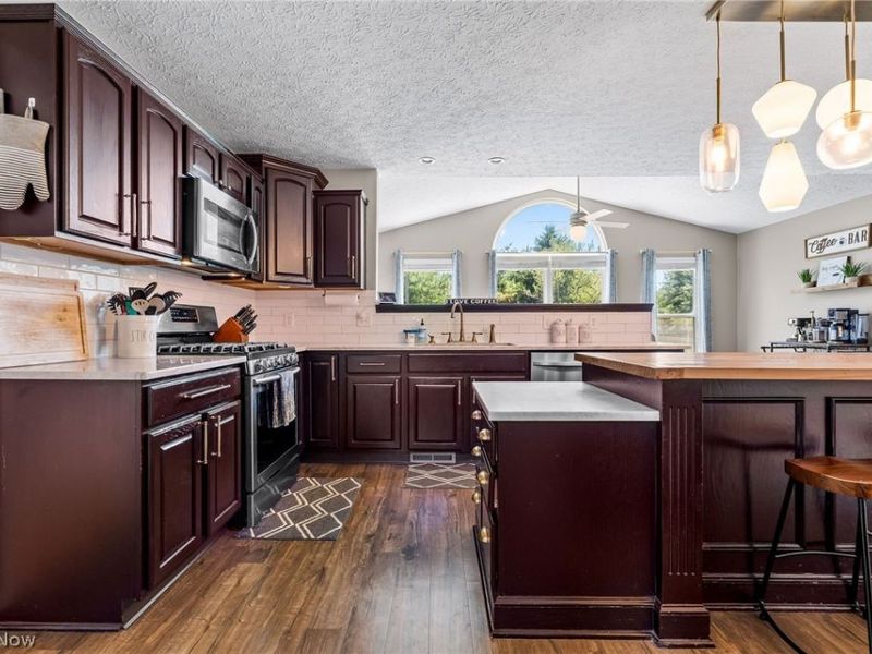 9195 Victoria Lane , North Ridgeville, OH 44039 Photo 13