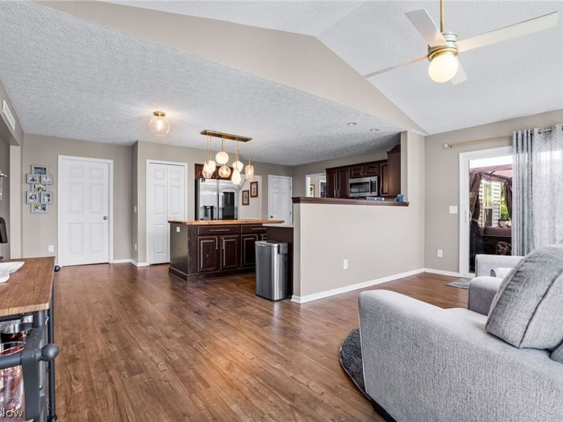 9195 Victoria Lane , North Ridgeville, OH 44039 Photo 15