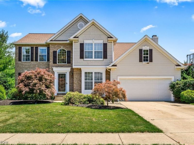 9195 Victoria Lane , North Ridgeville, OH 44039 Photo 2
