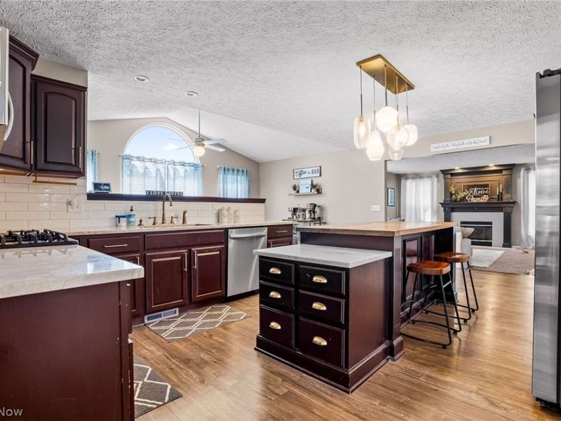 9195 Victoria Lane , North Ridgeville, OH 44039 Photo 9