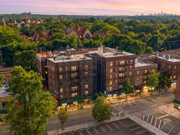 7234 Austin Street , Unit F6, Forest Hills, NY 11375
