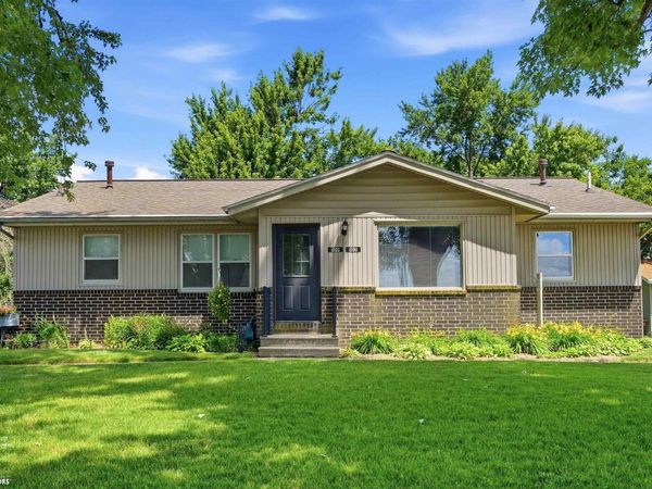 109 W Southridge Road, Marshalltown, IA 50158
