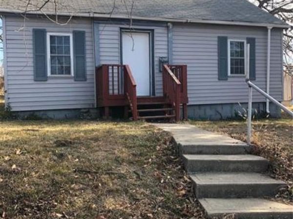 117 S Fairview Avenue, Liberty, MO 64068