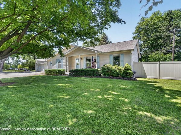 1404 S Main Street, Eaton Rapids, MI 48827