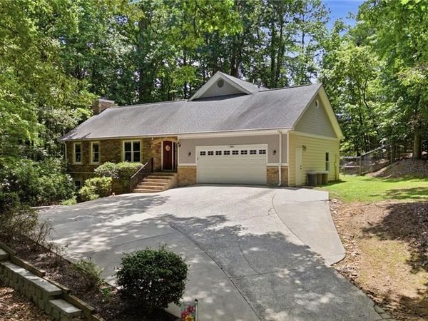 5855 Wills Lake Road , Cumming, GA 30040