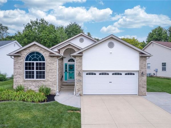 3293 Bath Heights Drive , Cuyahoga Falls, OH 44223